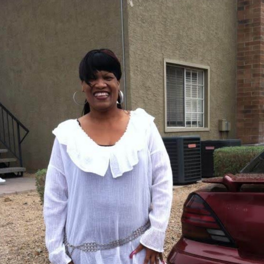 Meet your Posher, Danette